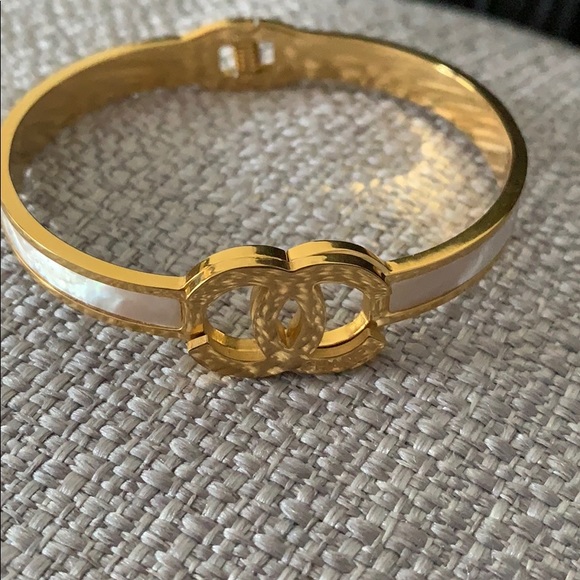 | Jewelry | Chanel Bracelet Barely Worn | Poshmark